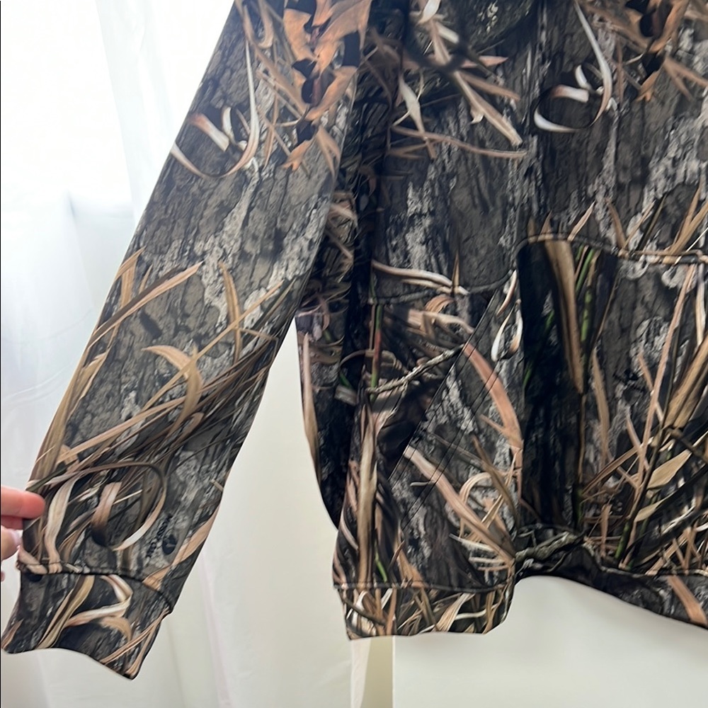 AFTCO Camouflage Hoodie - Picture 3 of 8